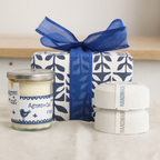 Caja Regalo con Vela “Violeta de Parma” y Bombas de Baño Sal Marina & Muñeca Azul