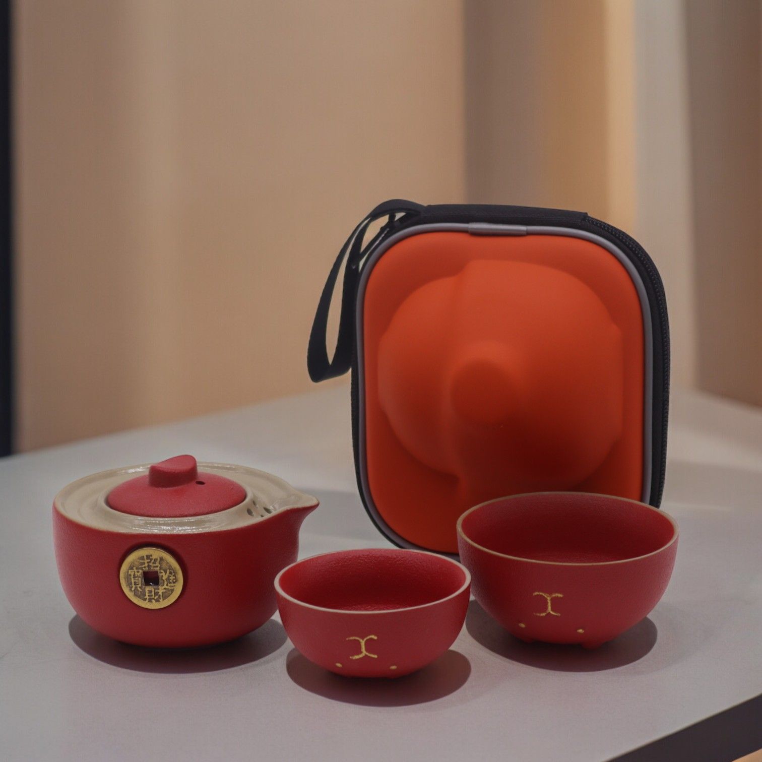 Juego de Té de Cerámica Roja con Estuche | Omishi – Elegancia y Tradición Oriental