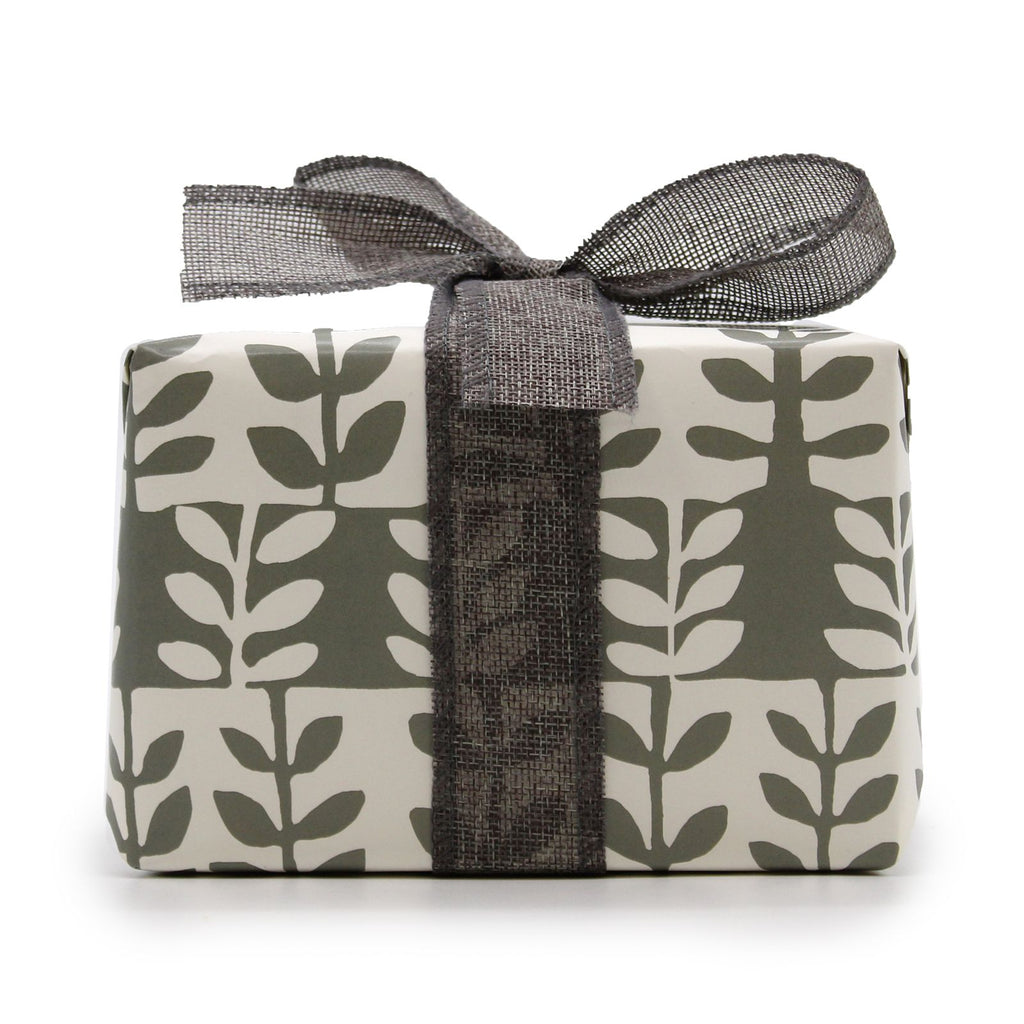 Caja Regalo con Vela “Luna de Terciopelo” y Bombas de Baño Viñedo & Cítricos Frescos